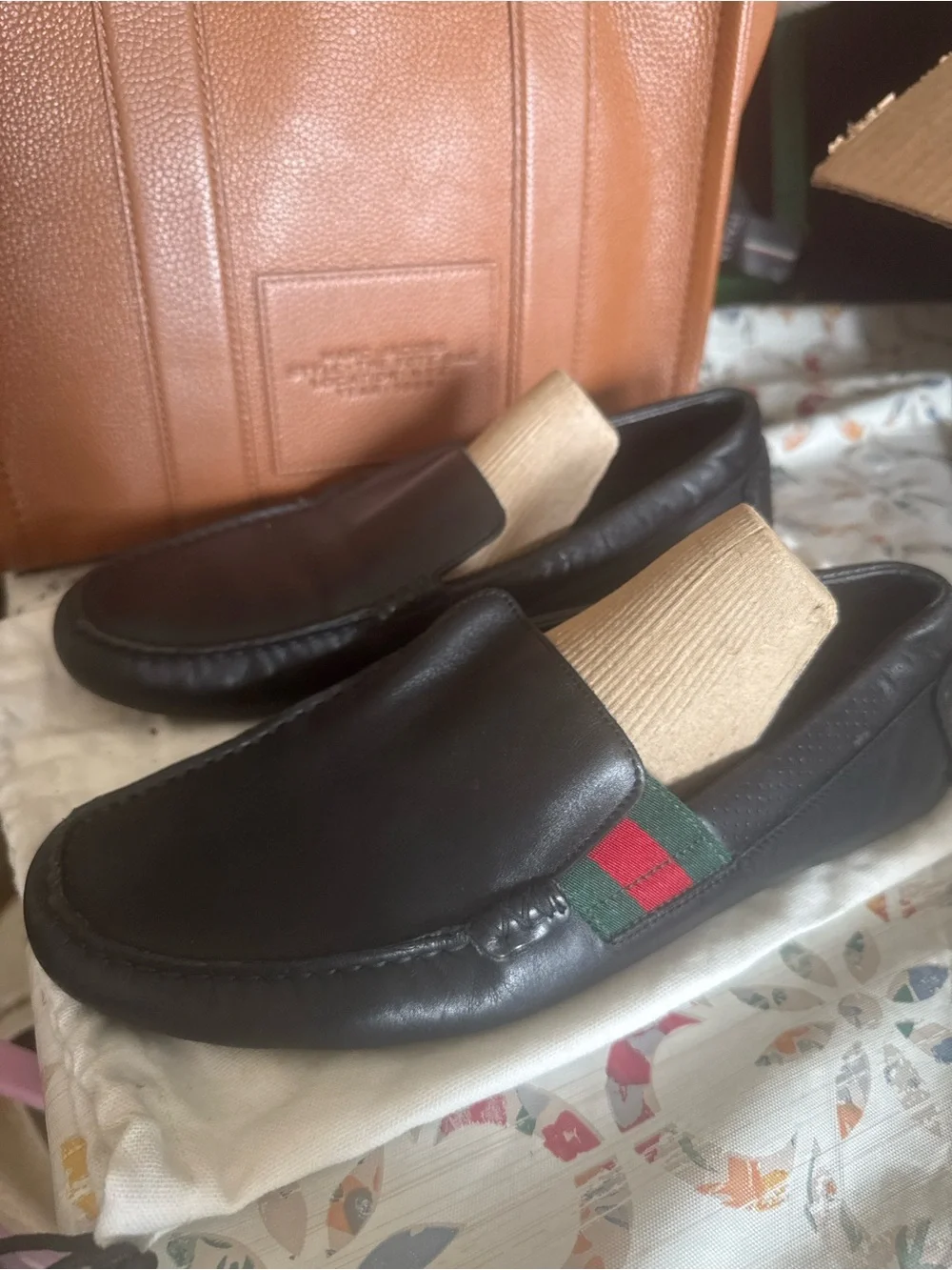 Gucci sleek black